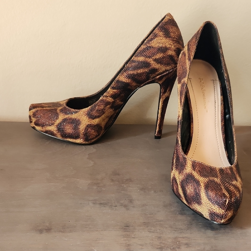 Bcbgeneration Leopard Print Platform Heels Size 8 - image 4